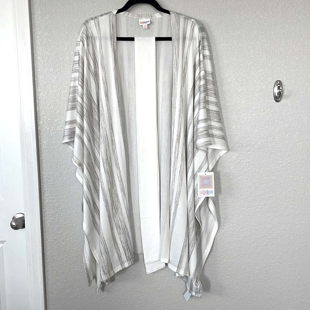 Lularoe Savannah kaftan wrap. NEW small medium. Cream and light brown.